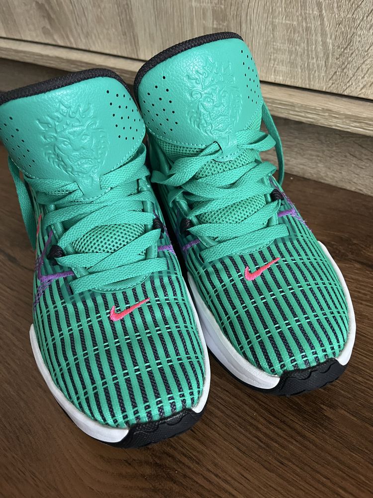 Мъжки маратонки NIKE LEBRON witness VI