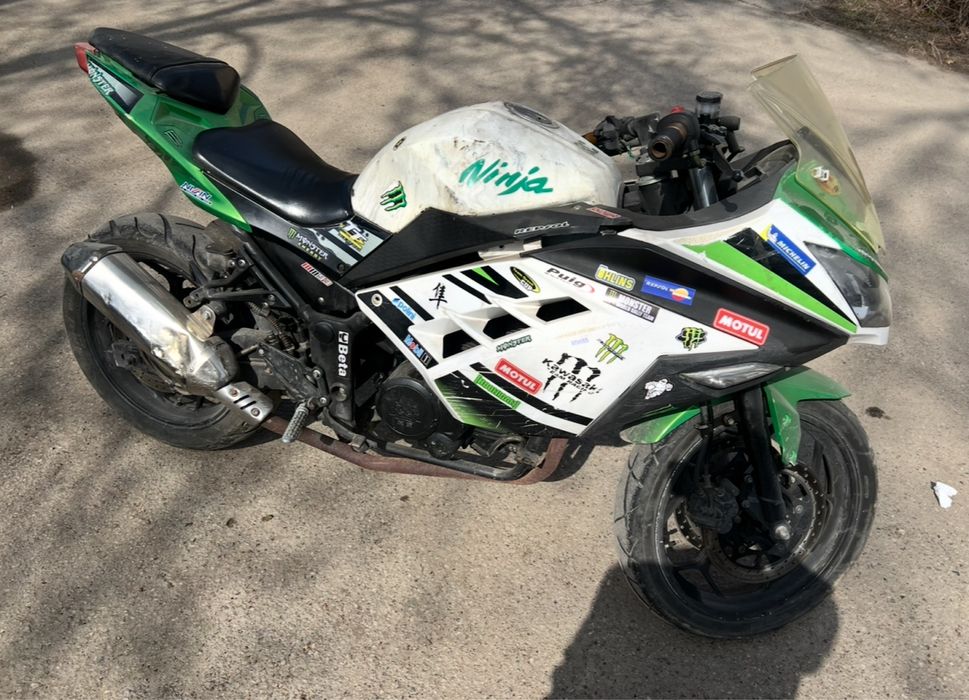 Kawasaki ninja 300