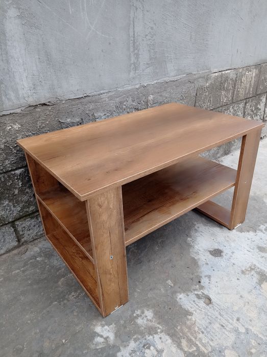 Журнальный столик