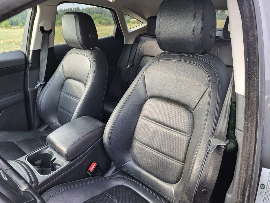 Jaguar E-Pace, Бензин, 250 к.с., 125,000 км реален пробег + 2 ключа