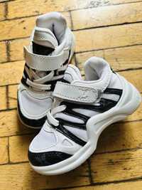 Louis Vuitton baby sneakers size 23