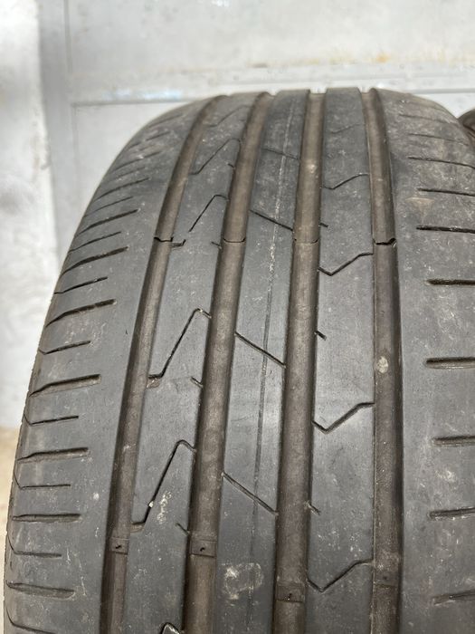 2 бр. летни гуми 225/50/17 Hankook DOT 4621 4,5 mm