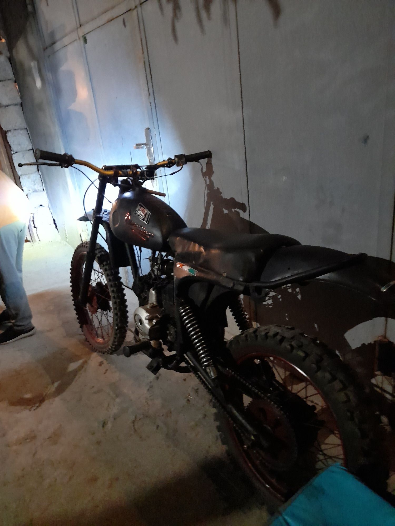 Motatsikl Enduro cezet kross YAXSHILAB ÕQIB KEYIN TEL QLIYLA
