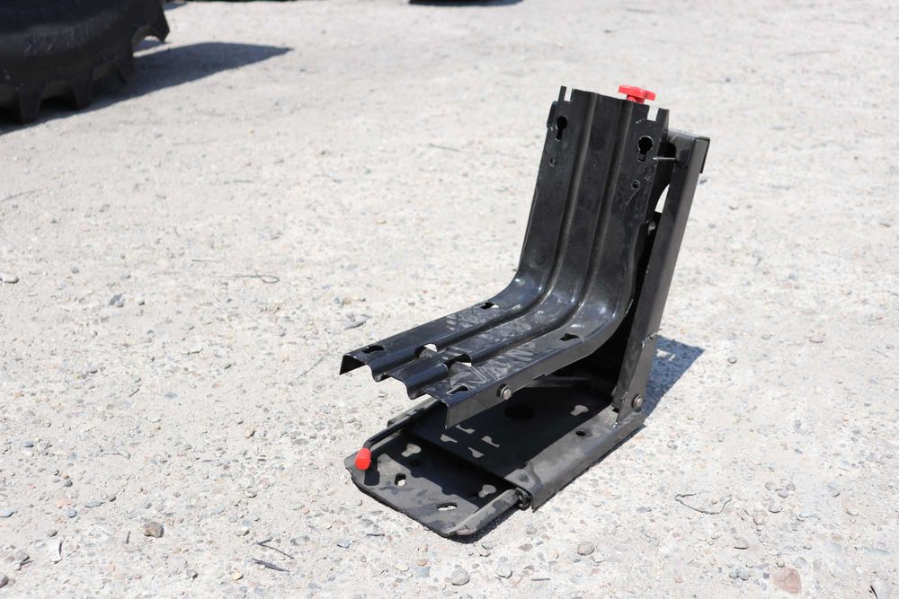 Scaune de Tractor Universal U445 U650 cu reglaj triplu si amortizor