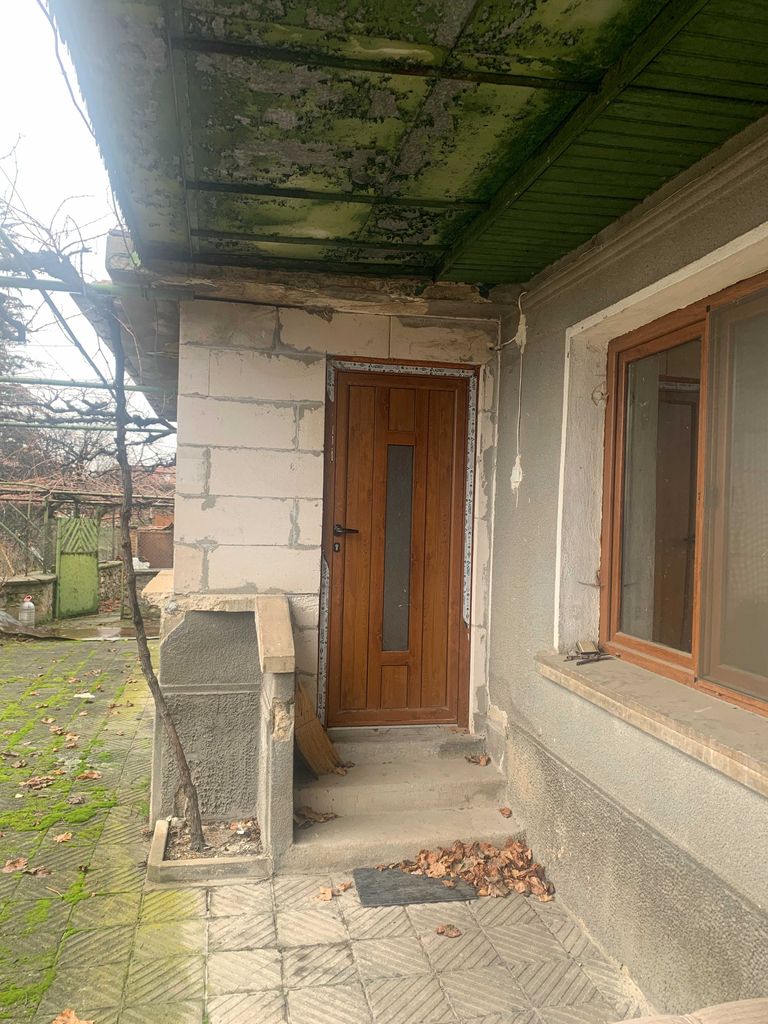 Продава се Къща в Карлово - 60 кв.м за 1063 €/кв.м - Снимка #1