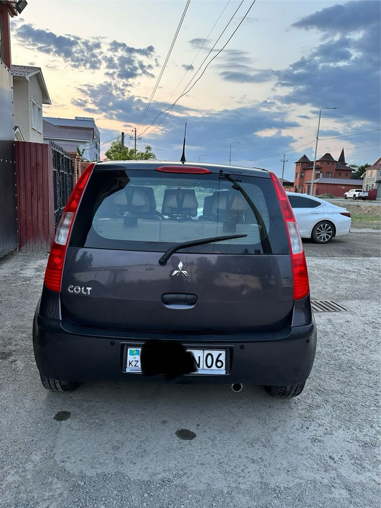 Mitsubishi colt . 1,3 обьем. 2006 ж. робот