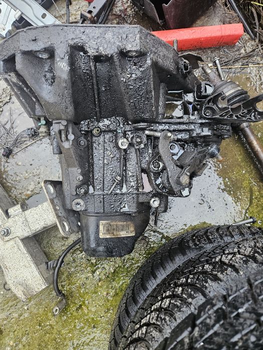 Cutie viteza Dacia Logan 1,5 dci euro 5 jr5 336