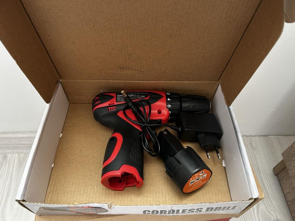 Ferros Tools - Акумилаторен винтоверт 12 V