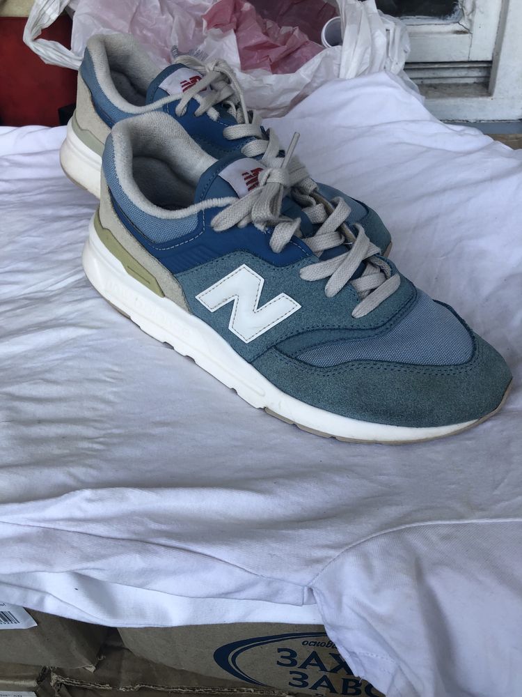 New Balance чисто нови и оригинялни 37,5