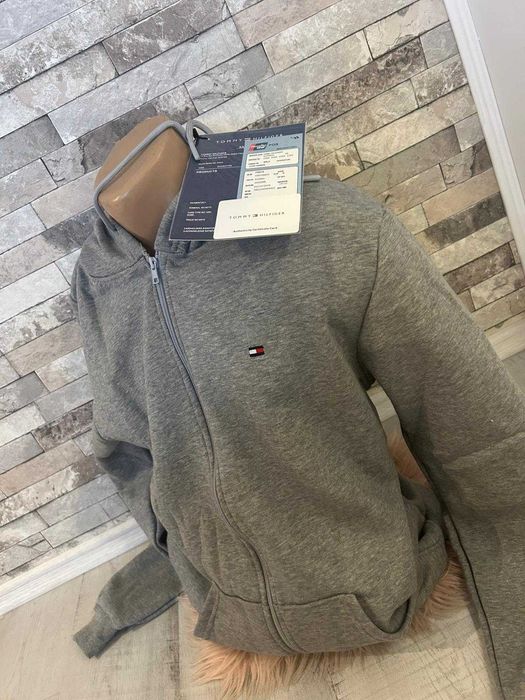 hanorac tommy hilfiger model 1