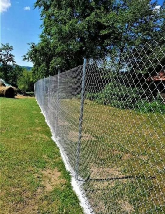 Realizăm Garduri din sipca metalica