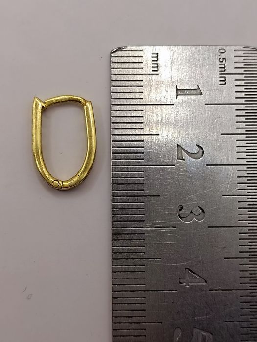 Златни обеци 18к 2.56гр.