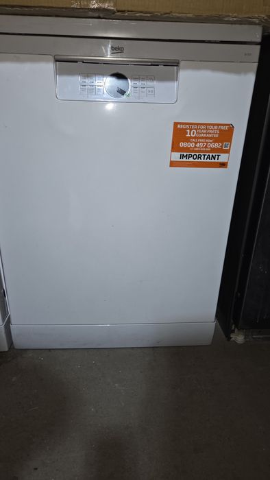 Съдомиялната машина BEKO BDFN 26640 W