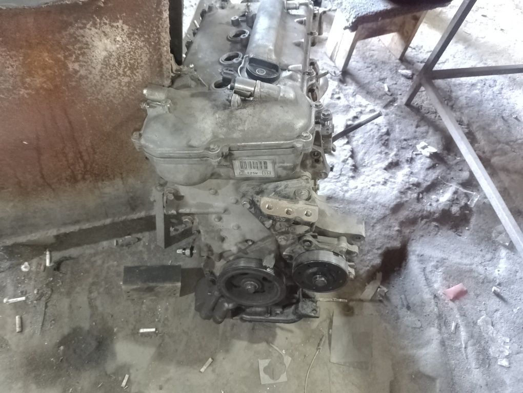 Двигатель 1.8 2zr