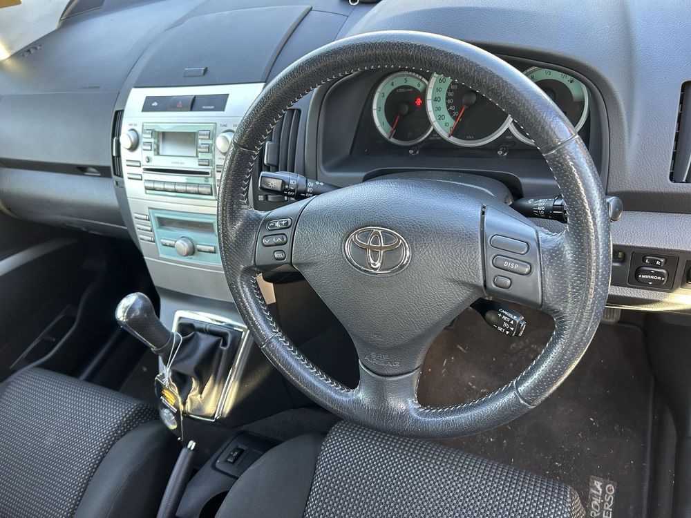 Тойота Корола Версо 2,2д-кат 177кс на части/Toyota korola verso 2,2 d