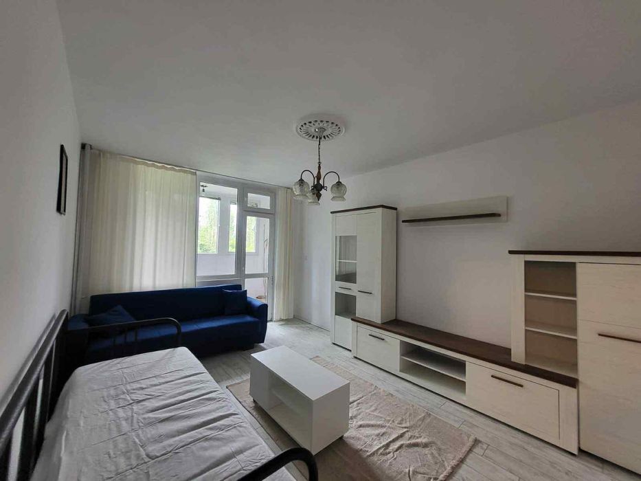 Дава се под наем Двустаен апартамент в София, Полигона - 75 кв.м за 549 € - Снимка #2