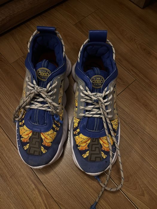 Versace chain reaction