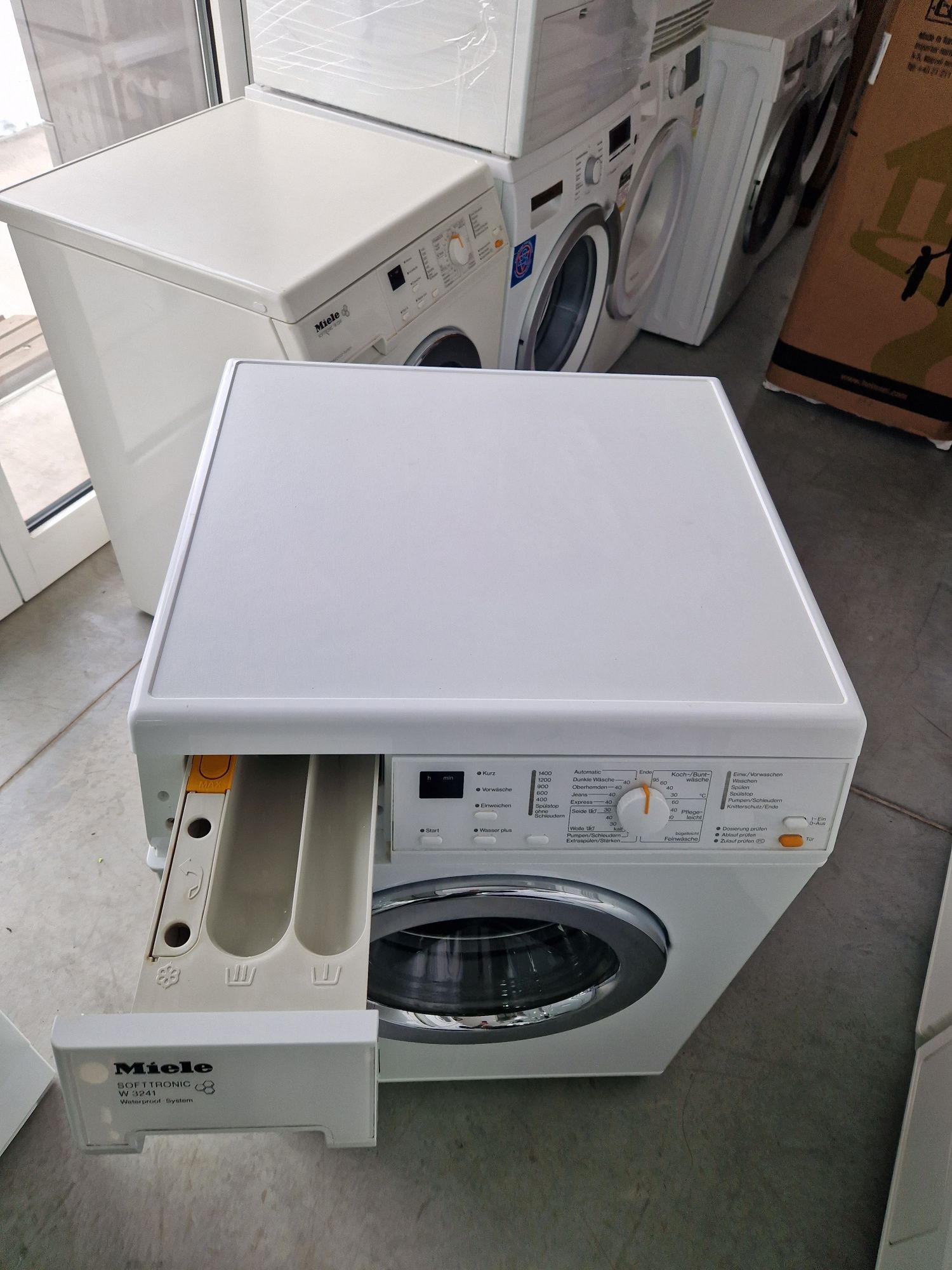 Пералня MIELE W 3241 пчелна пита