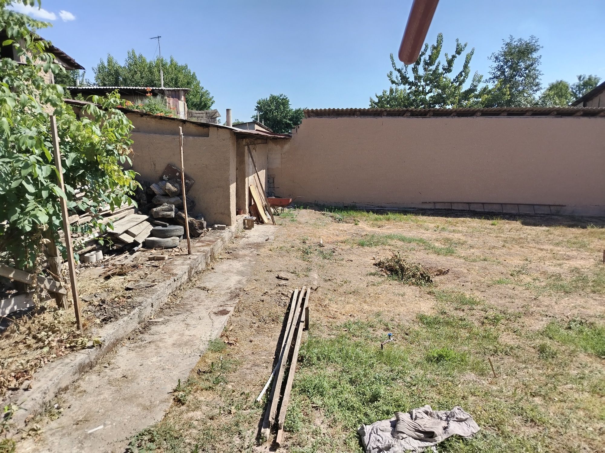 Oxunbayevda uchastka sotiladi. 8.5 soth