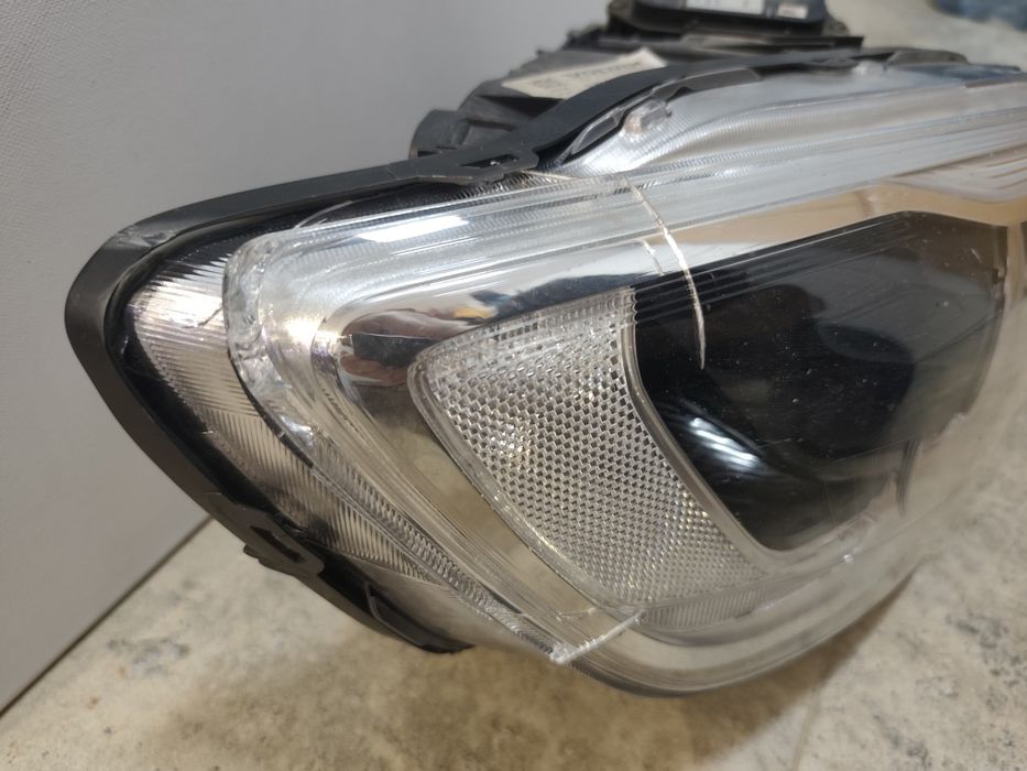 Far xenon dreapta Volvo S60/ v60 LHD 2014-2017