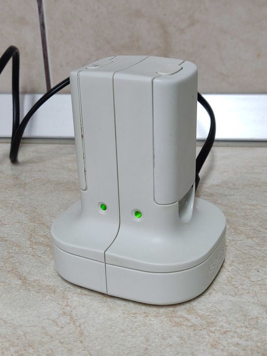 Încărcător pentru acumulatori maneta xbox 360