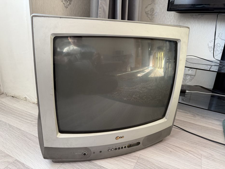 Телевизор LG 20”