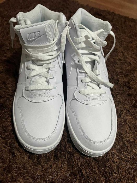 Adidasi Nike Eberon Mid + Sapca Cadou