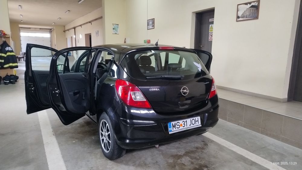 Opel Corsa D Superb