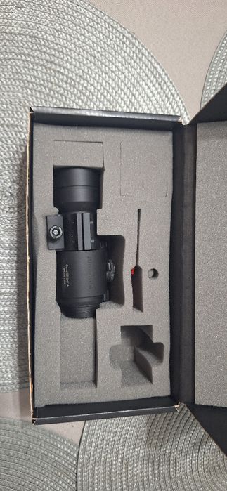 Продавам бързомер Aimpoint CompC3 2MOA