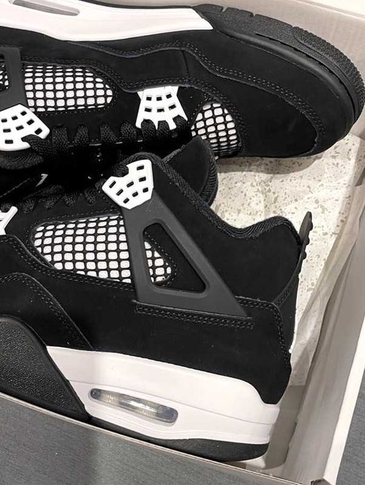 Air Jordan 4 Retro White Thunder EU41