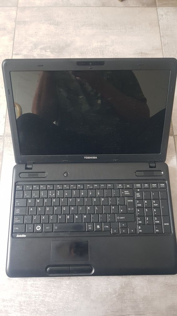 Laptop Toshiba pentru piese