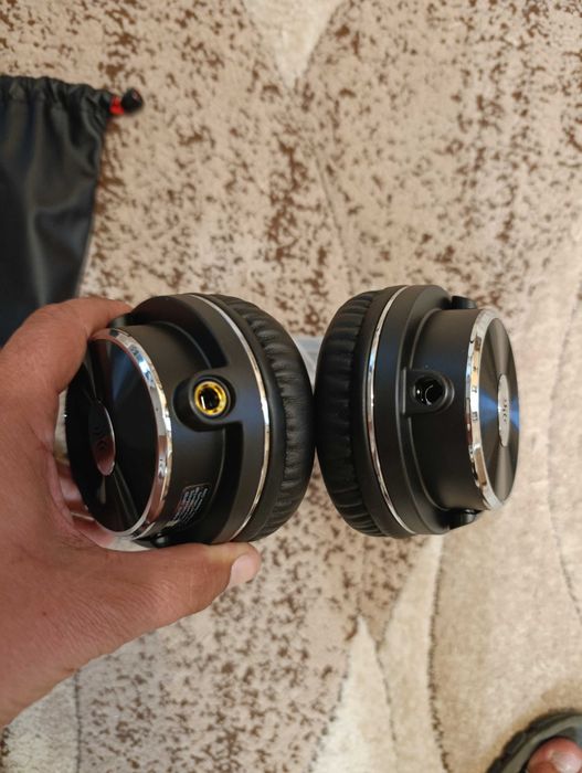 Професионални студио слушалки