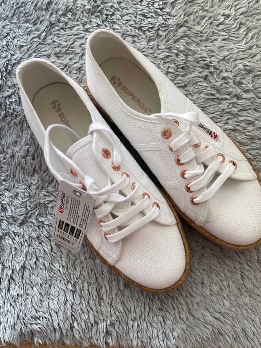 НОВИ Еспадрили марка SUPERGA
