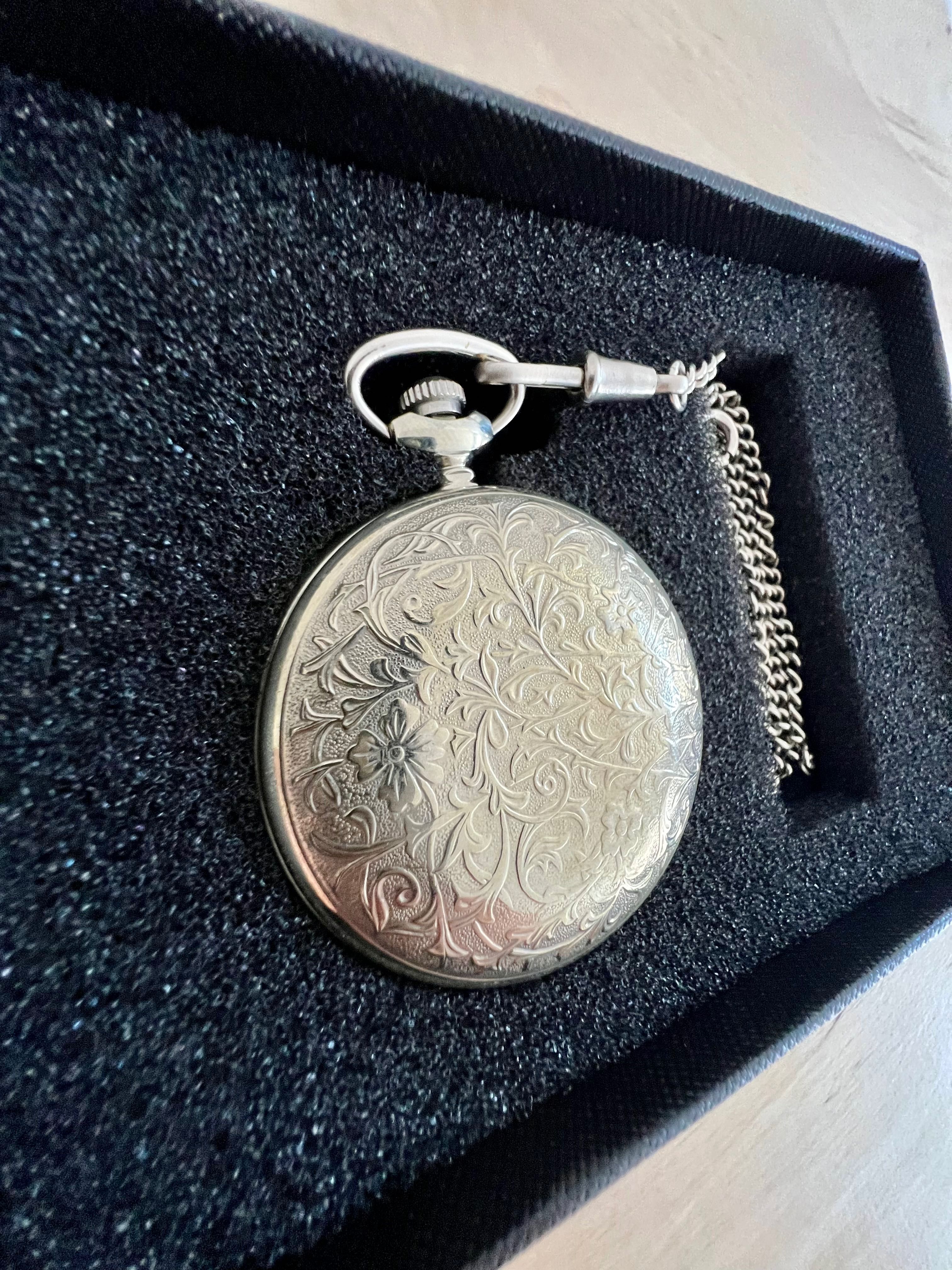Красив джобен часовник Мълния