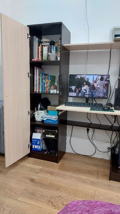 Срочно продам компьютерный стол