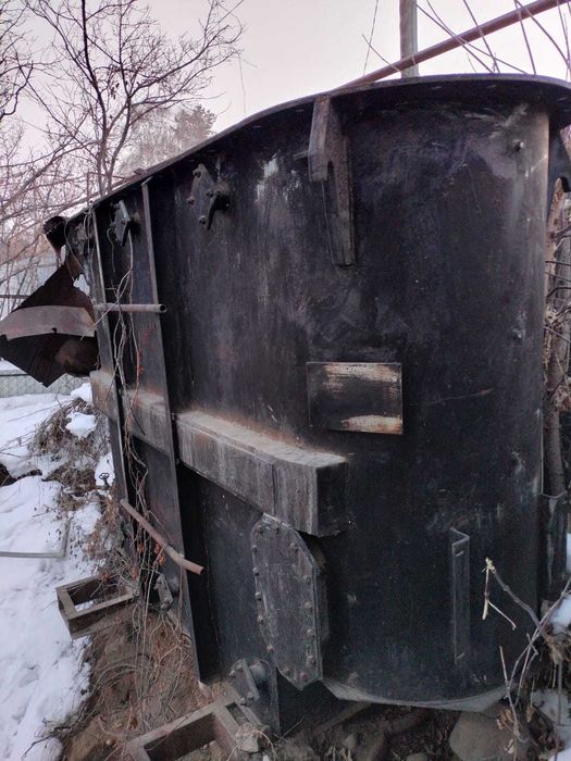 Металл , бак, арматура, железо, черный металл
