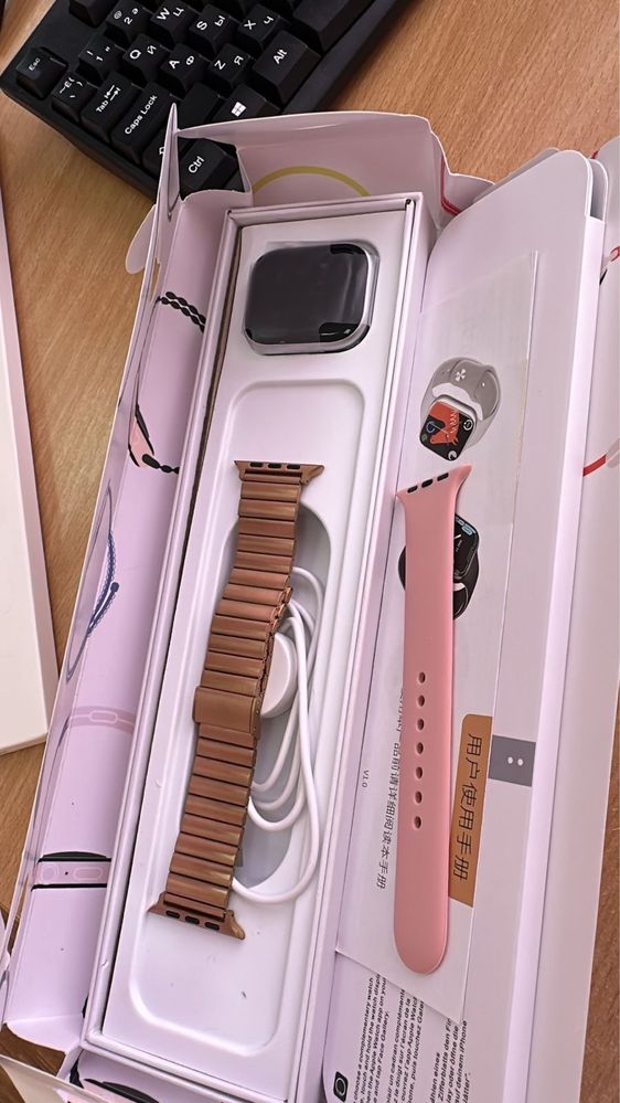Apple Wach серого цвета