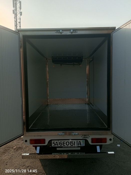 Продаю Labo с рефрижератором. 2025 года в идеальном состоянии!