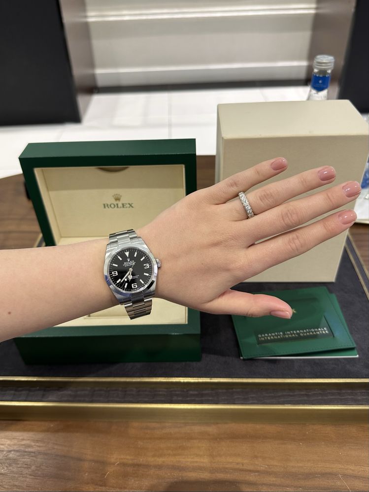 NEW Rolex Explorer 40 mm Steel 224270