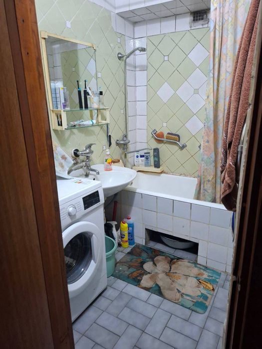 Центр Ц5 4 комнатная 3 этаж, 85м2. Кирпич. Ремонт средний