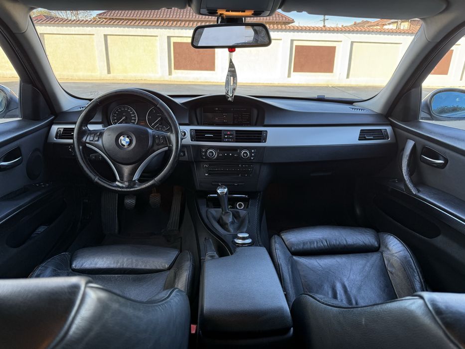 Vând BMW Seria 3 e90 Diesel/Xenon/Piele/Navi/PDC/Jante