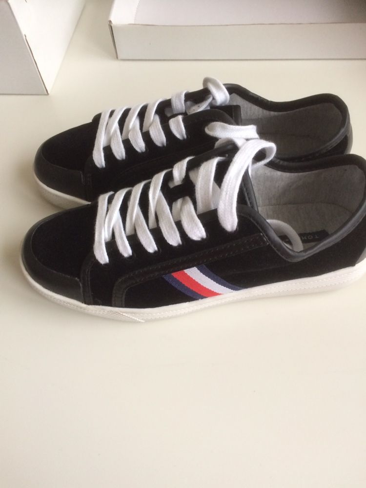 Pantofi sport-unisex“Tommy -Hilfiger-noi