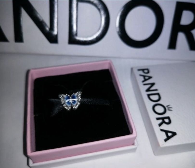 Bratara Pandora originala cu 2 charm-uri