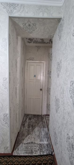 1 xona 2 xona qilingan uy sotiladi