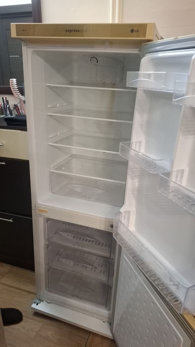 Продам холодильник