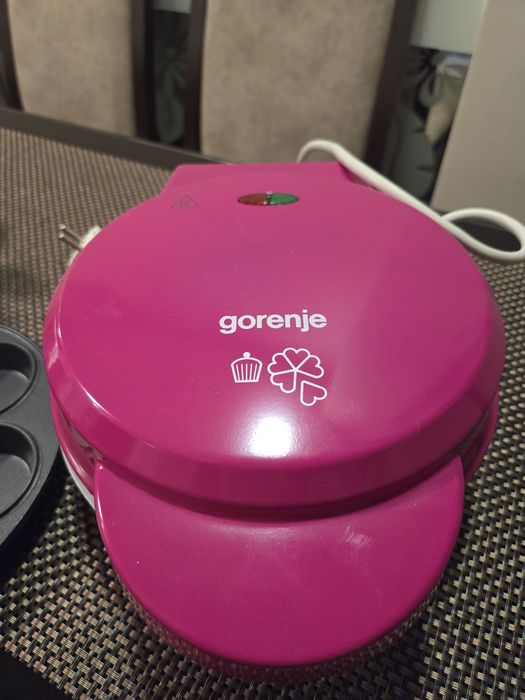 Гофретник Gorenje WCM702PW, 700W, Незалепващи плочи, Розов
