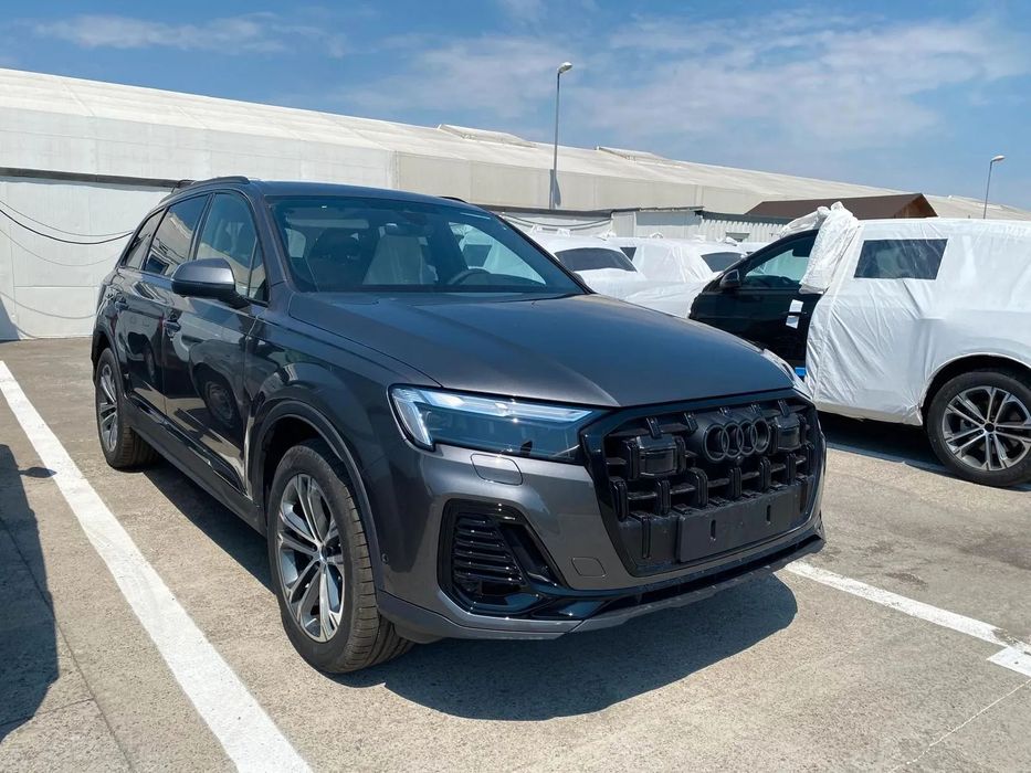 Audi Q7 Audi Q7 SUV 45 TFSI quattro 185(252) kW(PS) tiptronic