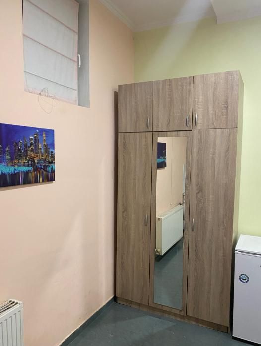 Дава се под наем Едностаен апартамент в Пловдив, Остромила - 30 кв.м за 275 € - Снимка #3