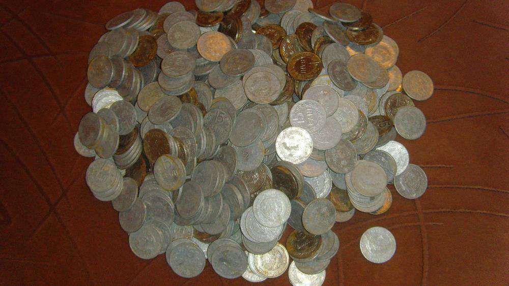 Monede si bacnote vechi (majoritatea din vremea comunista)