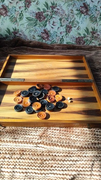 Joc Șah si Table - lemn furniruit - vechi de pana la 100 ani !